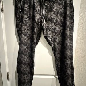 Peter Millar Dark Camouflage Joggers